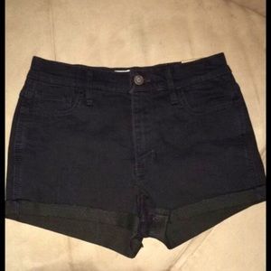 New Hollister black shorts
